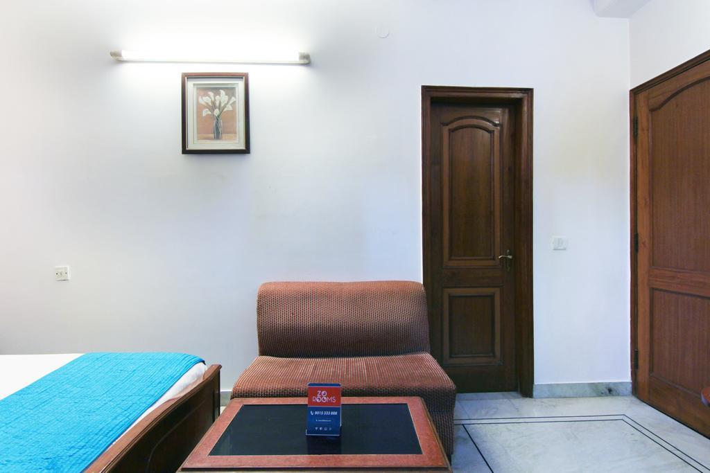 Hotel Rahul Palace New Delhi Exterior photo